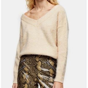 TOPSHOP Cream Ivory V-Neck Sweater